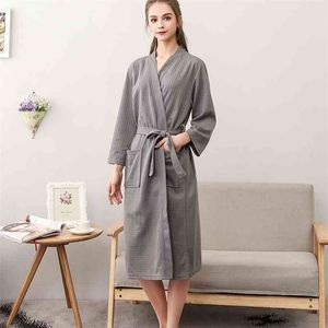 Summer Women Waffle Bathrobe Dress Gown With Belt Two Pockets Solid Robe Sets Comfortable Fabric Ladies Female Sleeping Gowns 210901