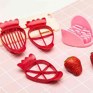 Kreative japanische Küche Sortiment Kompott Erdbeerschneider DIY Kuchen Spielzeug Obst Schneidwerkzeug Cutter 210423