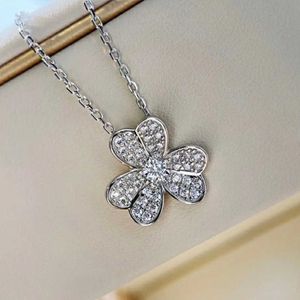 Heiße Berühmte Marke Reine 925 Sterling Silber Schmuck Feinen Glanz für Frauen Gold Farbe Blumen Halskette Süße Romantische Glück Klee