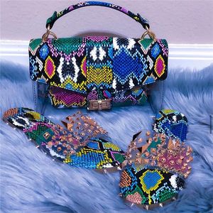 Pantofole alla moda con borse Borsa rotonda a tracolla con design stampato serpente Sandali estivi e borsetta per donna