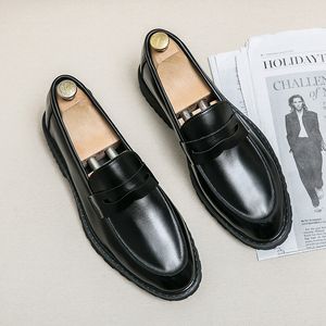 Luxurys Desginalers Mens Shoes Formala Genuines Läder Kanvasa Platform Herrkrokodil Man Casual Bröllop Partys Loafers Dress Sko Storlek 38-45