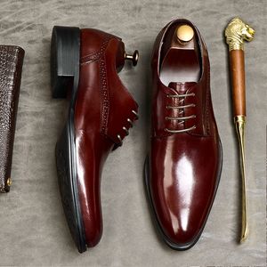 Mens Formal Shoe Black Lacing Wine Red Men Brogue British Oxford Dress Shoes Genuine Leather Pointed Toe Men Wedding Shoes