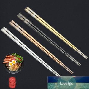 1Pair Luxury Laser Gravering Chopsticks 304 Rostfritt Stål Japanska Kinesiska Chop Sticks Koreanska Hollow Anti Scald Reusable