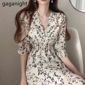 Gaganight Women Retro Floral Dress Cross V Neck Wooden Ear Slim Lång Vestido Sommar Elegant Chiffon Kortärmad Klänningar Femme 210519