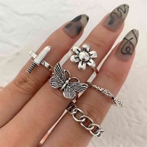 Trendy Butterfly Metal Geometric Ring Set for Women Silver Color Butterfly Flower Chain Finger Ring Fashion Jewelry G1125