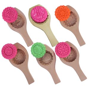 DIY Food Baking Pastry Tool 3D Flower Wooden Cake Mold Mooncake Decorating Kitchen Accessories