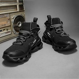 2021 Erkekler Koşu Ayakkabıları Siyah Sarı Beyaz Moda Erkek Eğitmenler Nefes Spor Sneakers Boyutu 39-46 WY
