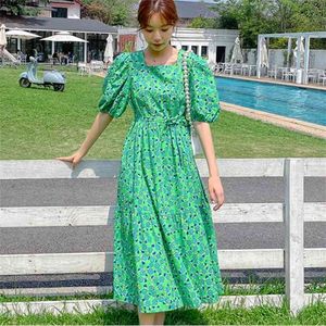 韓国の緑の花正方形の襟のパフの袖シックなドレスレディースvestidos夏のエレガントなカジュアルな休暇のドレス女性210519