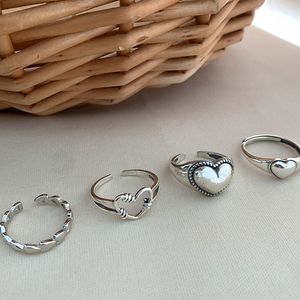 Silver Retro Love Heart Hollow Open Pierścień Kobieta Ins Trend Słodki Sexy Eleganckie Ręcznie robione Hip-Hop Rings