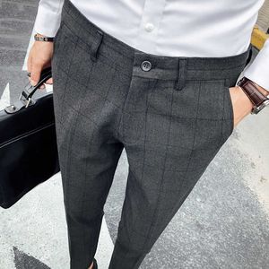 Sonbahar Kış Ekose Örgün Pantolon Erkekler Için Iş Elbise Rahat Slim Fit Düğün Takım Elbise Pantolon Balck Gri Ofis Sosyal Pantolon 36 210527