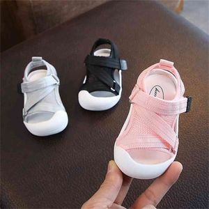 Scarpe da bambino estive per neonati Scarpe da bambino per bambina Scarpe da bambino antiscivolo Traspiranti Scarpe anti-collisione per bambini di alta qualità 210326