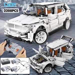 CADA 2208 adet Şehir Uzaktan Kumanda SUV Off Road Araç Yapı Taşı Teknik RC / Non-RC Yarış Araba Tuğla Oyuncaklar Erkek Hediyeler için Q0624