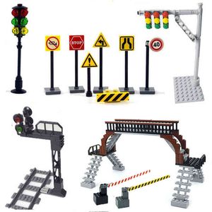 Wholesale streets with traffic lights resale online - City Traffic Light Street Signs Indicator Brick Road Cross Model Kits Building Block Accessory Compatible All Brands Signpost Y0928