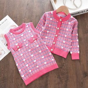 Menoea Two-piece Baby Girls Winter Clothes Knitted Love Sweater Coat Knit Dress Outfits Casual Autumn Kids Toddler Clothing Set 211025