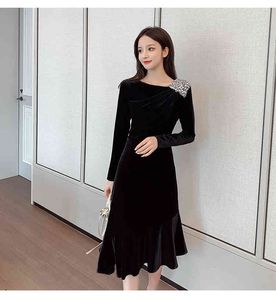 Осень зима черный бархат колфевой шеи с бисером платья с длинным рукавом элегантное русалка лоскутное офисное платье Vestido 210514