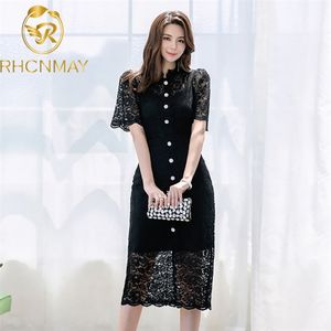 Lato Czarny Wieczór Party Dress Kobiety Krótki Rękaw Piosenkarz Przycisk Wrap Koronki Sheath Vintage Obiad 210506