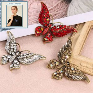 Luxury Crystal Pin för Kvinnor Party Bankett Muylinda Butterfly Brosch Big Brosches Rhinestone Pins Clothese Tillbehör