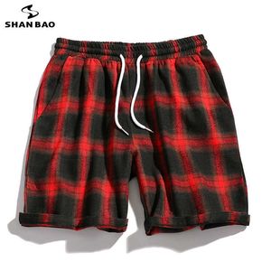 Elastic waist tie men's fashion plaid casual shorts summer hip-hop high street trend large size loose shorts white red green 210531