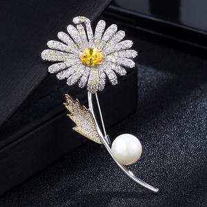 Sinzry Elegante Cúbico Zircônia Amarelo Daisy Flor Flower Teato Broche Pin Senhora Lençol Buckle Jóias Acessório Para As Mulheres