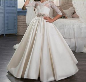 Halbärmelige Blumenmädchenkleider für Hochzeiten, Juwel-Ausschnitt, Spitze, Kristalle, Satin, formelles Kinder-Festzug-Kleid, formelles Party-Hochzeitskleid für Mädchen