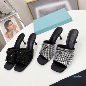 fashion-P class Designer Sandali da donna in pelle Pantofole piatte con strass squisiti Scuffs Flip Flops Party Wedding Elegant Ladies Tacchi alti