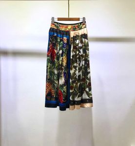 Milan Designer Women Skirts Fashion Gorgeous Letter Print Pleats Skirts Women 2021 Spring summer Skirts 1214-26
