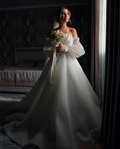 2022 Organza Off Shoulder Long Wedding Dress Stropless A Line Informell Bröllopsklänning Platser Vestidos de Novia Robes Mariée Mariage Graden Bridal Dresses