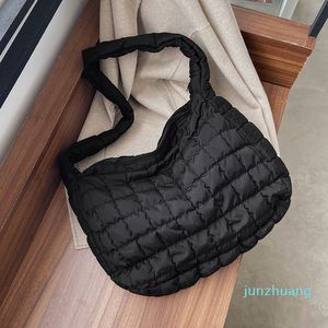 Designer- Women Black Quilted Retro Large-Capacity Bags Handbags Women's Bag Simple Shoulder Bag Tote Bags