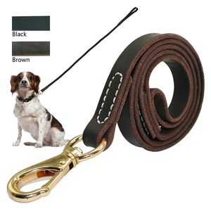 頑丈な手作りのレザー犬のひもリードダークブラウンブラックゴールドフック付き歩行トレーニングすべての品種4サイズ211022