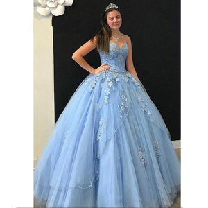 ضوء السماء الأزرق زائد حجم الكرة ثوب فساتين quinceanera قبالة الكتف الحبيب الرباط زين الاجتياح قطار vestidos دي 15 أنوس الحلو 16 حفلة موسيقية فساتين حفلة عيد