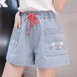 Kvinnlig mode avslappnad sommarflicka denim shorts höga midjor fick tecknad broderi plus storlek 5xl elastisk midja korta jeans kvinnor