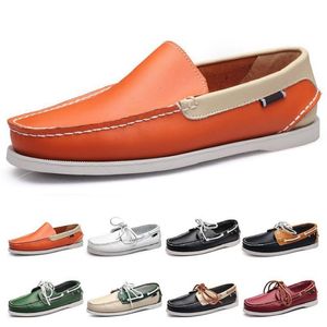 Estilo de moda 39 mens Sapatos de couro Britânica Estilo Preto Branco Marrom Verde Amarelo Vermelho Ao Ar Livre Esportes Respirável Sapato