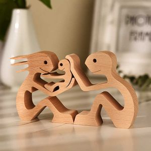 Wooden Ornament Family Sculptures Men Women and Child Figurine Decoration DIY Wood Piece anniversary Gift 210804