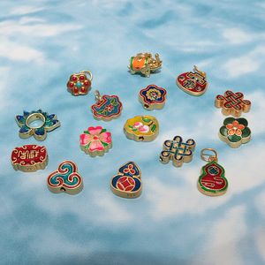 15 PÇS Estilo Chinês Placer ouro Cloisonne Esmalte Pingente Faça Você Mesmo Amuletos Jóias Suprimentos Colar Pulseira Tornozeleira Acessórios