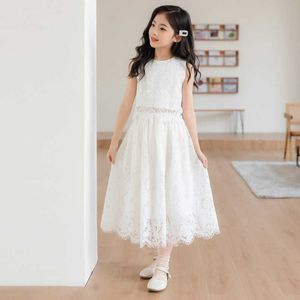 한국 여자는 레이스 탑과 긴 skrit 흰색 옷을 입고 어린이 청소년을위한 세트 2PCS 210529