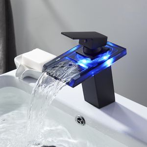 Eixo De Rolamento venda por atacado-Potência de água LED Waterfall Water Bathroy Faucet Cores Mudança Baseado em Temperatura Polonês Chrome Basin Mixer