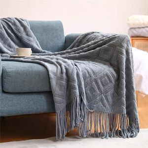 Cobertores de malha coberta no sofá-cama decorativa decorativa de quatro caracteres tênis de tópico de toalha de toalha de toalha