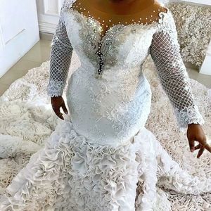 Plus Size Mermaid Bröllopsklänningar Sheer Långärmade Snören Appliqued Bridal Gowns African Ruffles Luxury Vestido de Novia