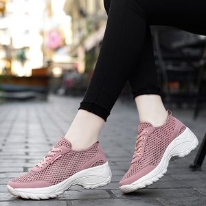 2021 Designer-Laufschuhe für Frauen Weiß Grau Lila Rosa Schwarz Mode Herren Trainer Hochwertige Outdoor-Sport-Turnschuhe Größe 35-42 WP