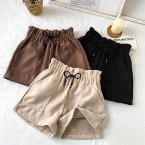 High Waist Wide Leg Black Shorts Women Autumn Winter Solid Short Casual Thicken Warm Ladies Woolen Elastic 210719