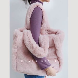 Faux Fur Women Shoulder Bag Casual Plush Lady Tote Handbag Fashion Chain Larger Capacity Shopping Bag Travel Purse Female Winter C0508