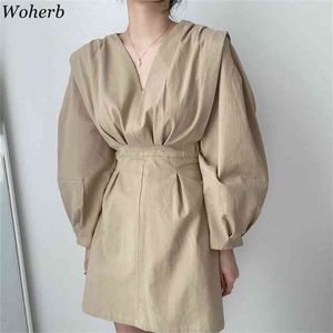女性のためのシックなドレス韓国の服のローブVネックランタンスリーブミニドレススリムウエストエレガントなVestidos Mujer 210519