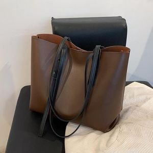 مصمم حقيبة crossbody النساء حمل حقائب الكتف رسول حقائب جلد طبيعي عادي لا لينة الأعمال التجارية دلو المغناطيسي مشبك عيد الحب حقيبة يد حقيبة mm الأسود