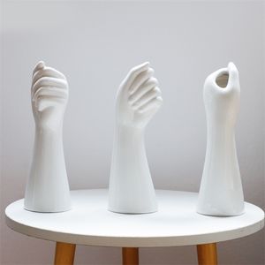 Ceramic Flower Vase Nordic Style Hand Shape Sculpture Vase Flower Planter Pot Desktop Ornaments Decor for Home 211103