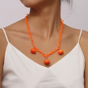 Anhänger-Halsketten, einfache süße Frucht-Orangen-Harz-Anhänger für Frauen und Mädchen, trendige orangefarbene Acryl-Gliederkette, Halskette, Schmuck, Geschenke