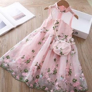 Blomma flicka klänningar kinesisk broderi blommor mesh ärmlös hanfu klänning med väska barn klänningar för tjejer q0716