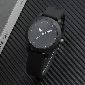 Znane Popularne Zegarki Brand Hil Dla Mężczyzn Luksusowe Darmowe Dial Silikonowe Zespół Zegarek Męski Mody Casual Quartz Zegarek Zegar G1022