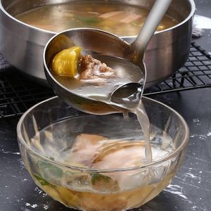 Lange Griff Öl Suppe Separate Löffel Hause Sieb Kochen Sieb Küche Scoop Edelstahl Schöpfkelle Abendessen Geschirr