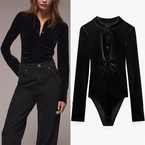 Vintage Schwarz Samt Bodysuit Frauen Herbst Winter Mode Kragen Geraffte Damen Elegante Sexy Langarm Bodys Top 210519