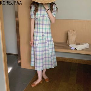 Korejpaaの女性のドレス夏の韓国のシックなフランスの甘いラウンドネックプリーツステッチの格子縞の腰スリムパフスリーブvestidos 210526